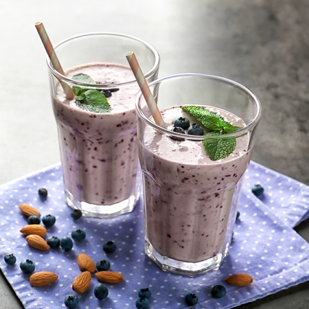 Almond and Blueberry Smoothie recipe